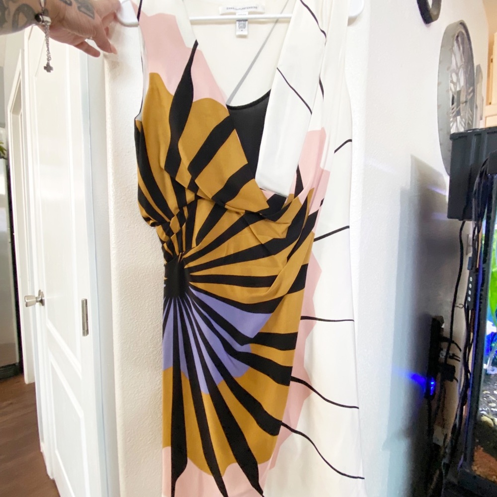 Diane von Furstenberg Women's Silk Dress Size 8